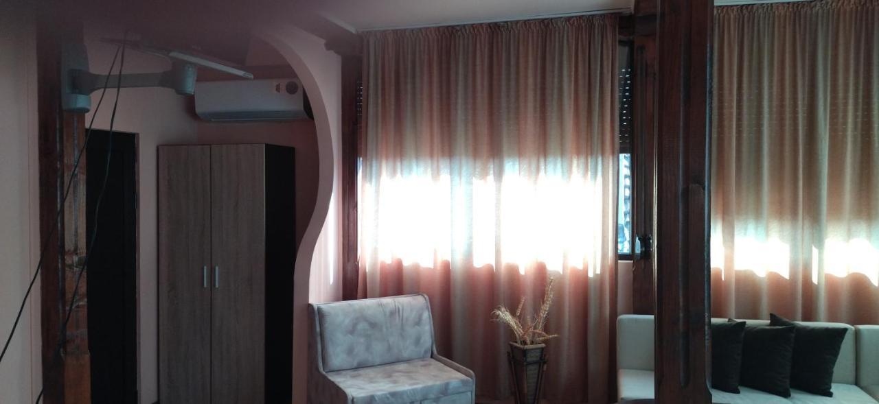 Guest House Ambrozia Kotel Exterior photo